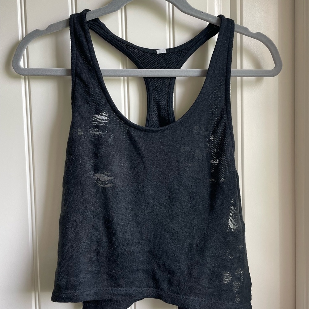 Alo yoga cropped distressed tank in black size small